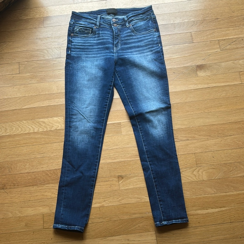 Buckle Black jeans. Skinny. Size 29. Dark wash.